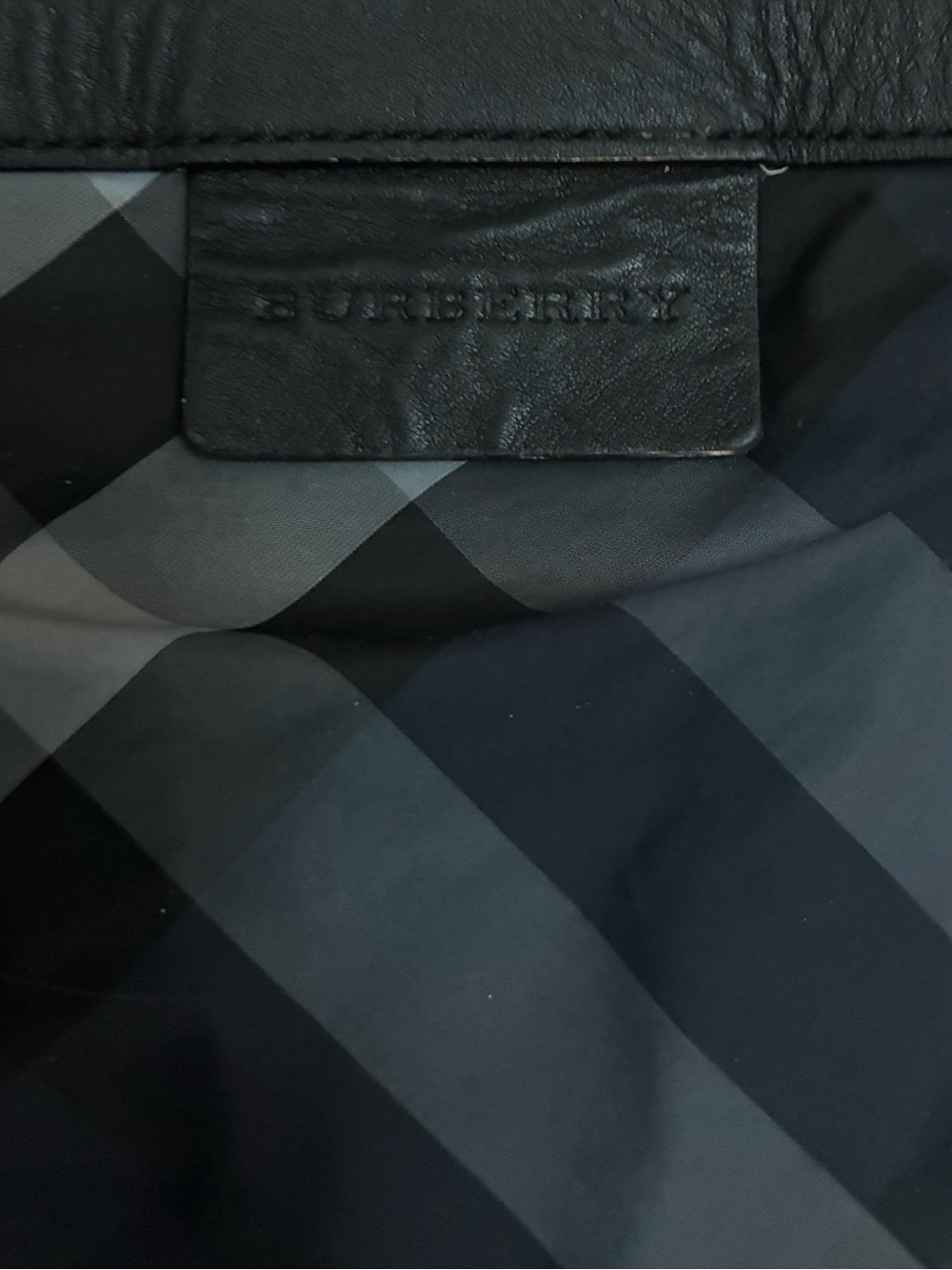 Authentic Burberry Buckleigh Tote Vintage Supernova Check Black Gray Nylon Purse - Picture 2 of 9